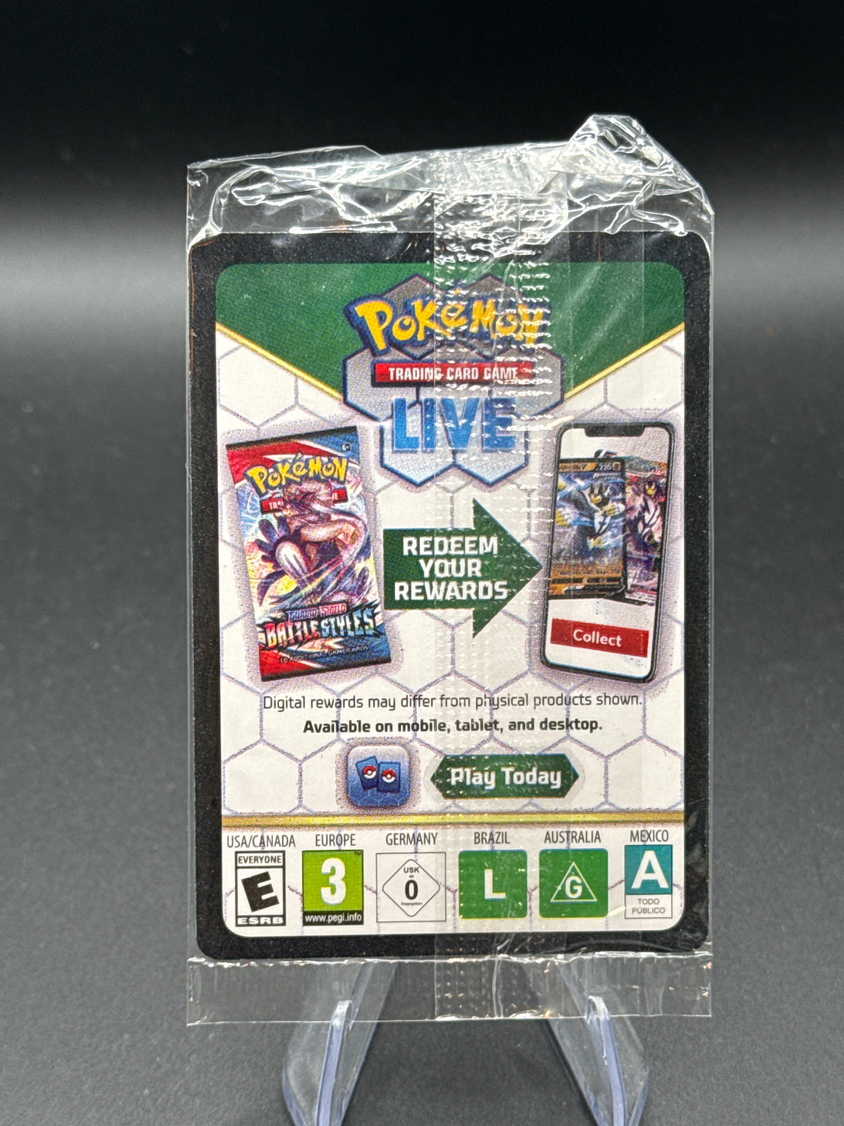 Pokémon TCG 2025 Glaceon VMAX - 041/203 - Holiday Calendar - Miscellaneous Cards & Products (Sealed)