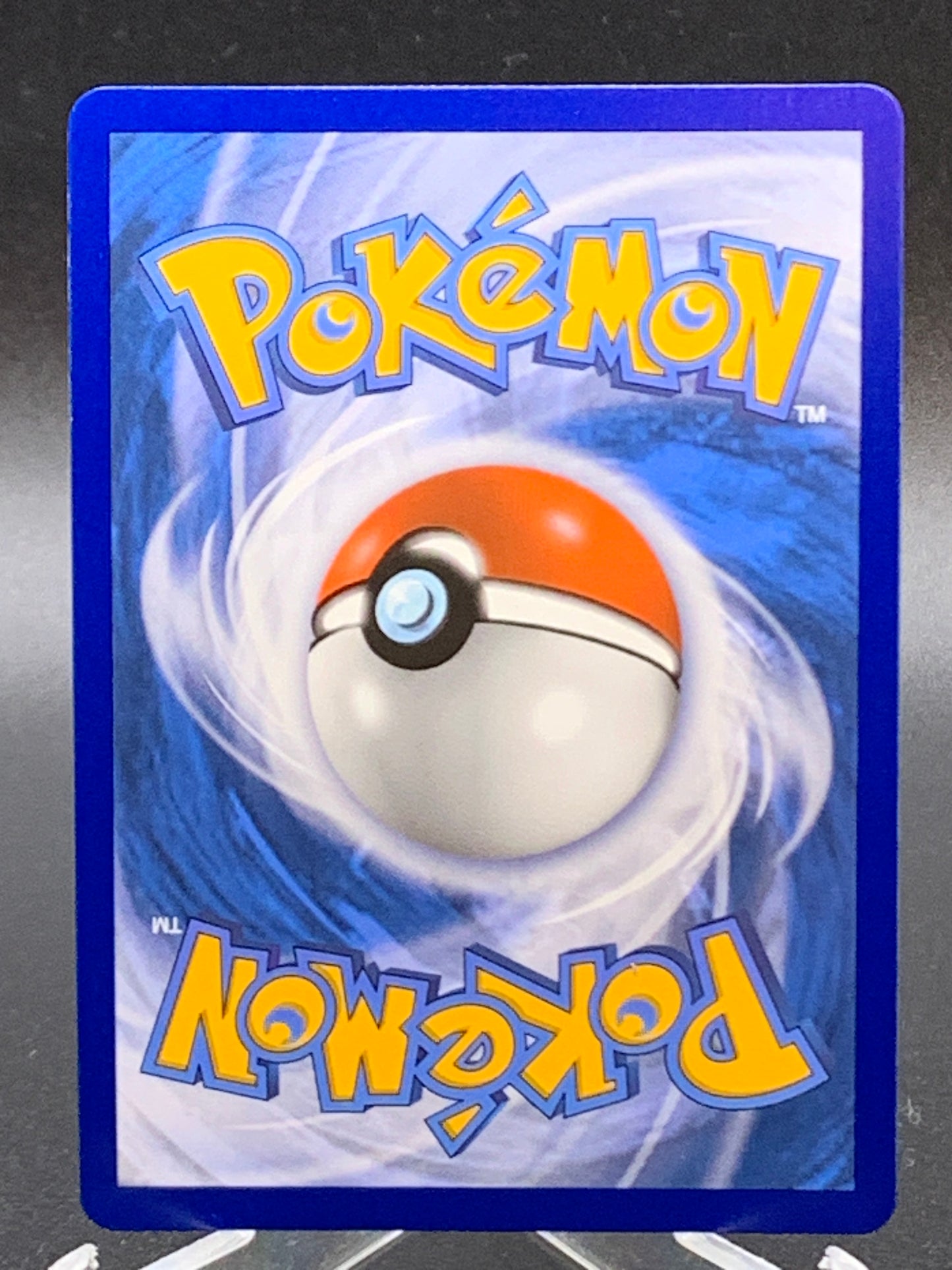 Pokémon TCG: 2021 Alcremie V 064/072 SWSH: Shining Fates