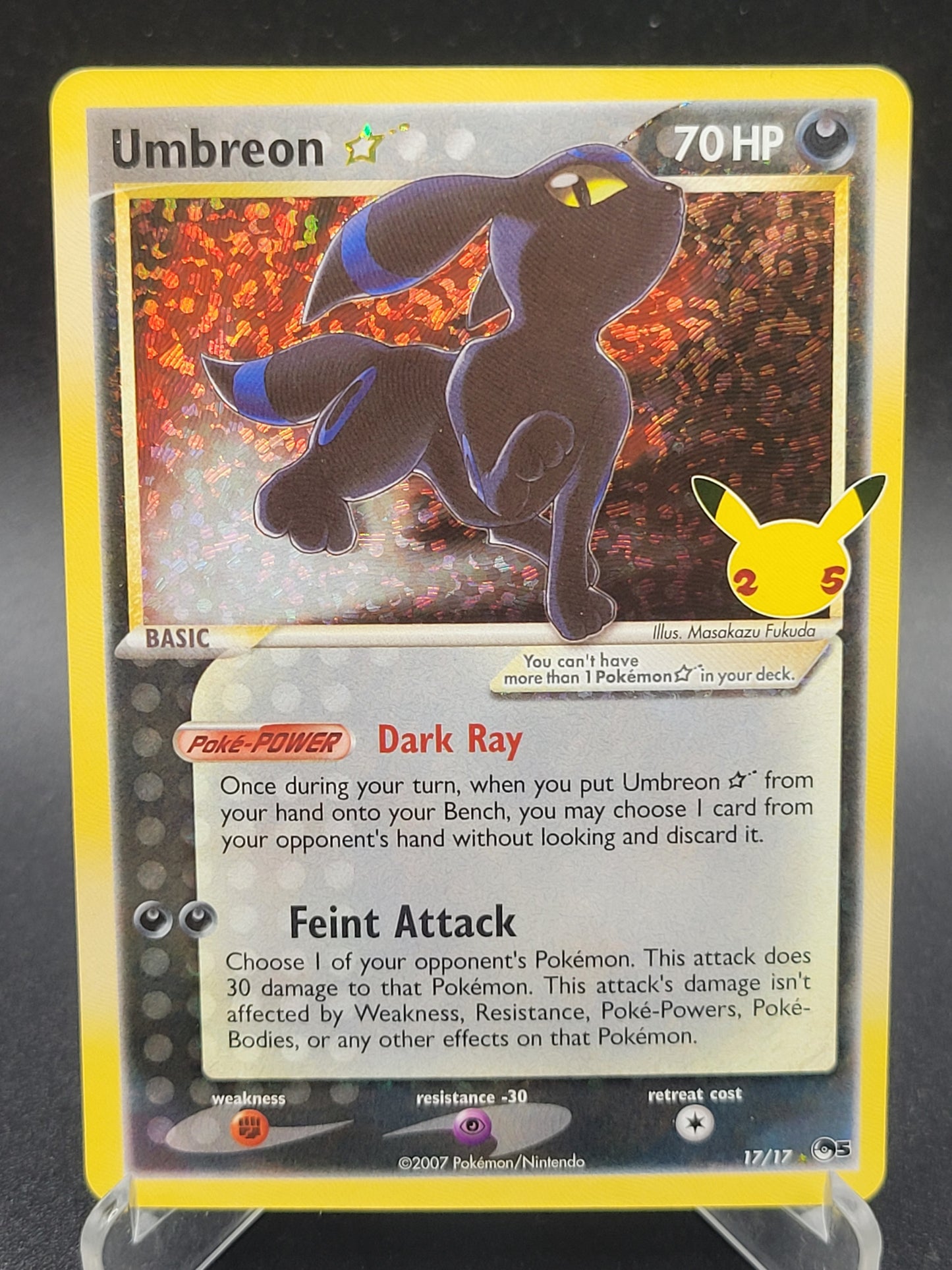 Pokémon TCG: 2021 Umbreon 17/17 SWSH: Celebrations Classic Collection (Pop Series 5)