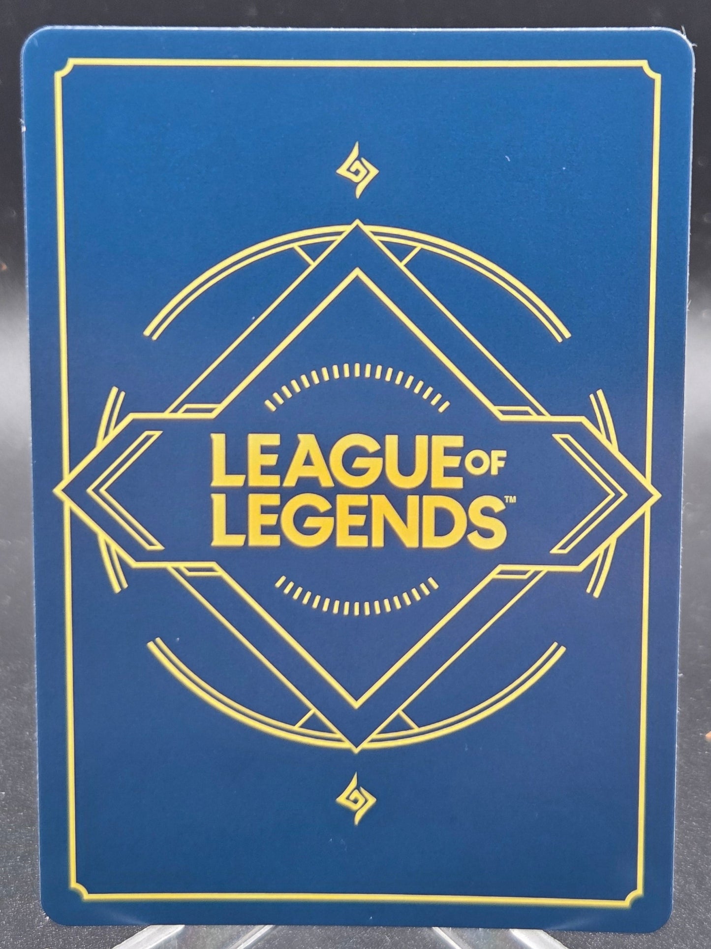 Riftbound TCG: Whiteflame Protector - 082/298 - OGN: Origins (Chinese)