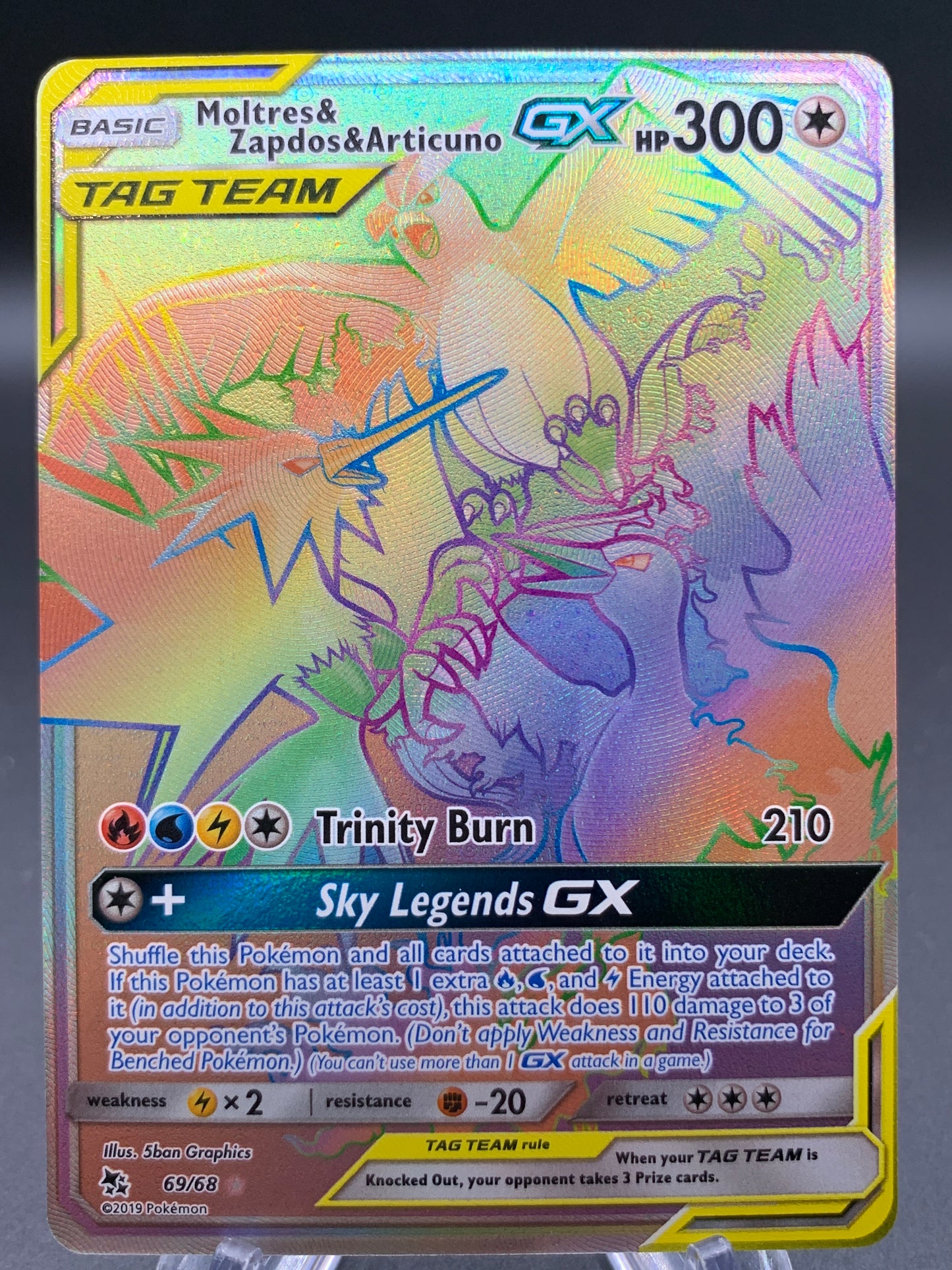 Pokémon TCG: 2019 Moltres & Zapdos & Articuno - 69/68 - Hidden Fates