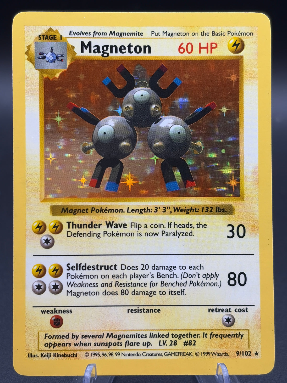 Pokemon TCG - Magneton - Base SetShadowless - 9/102 Damaged