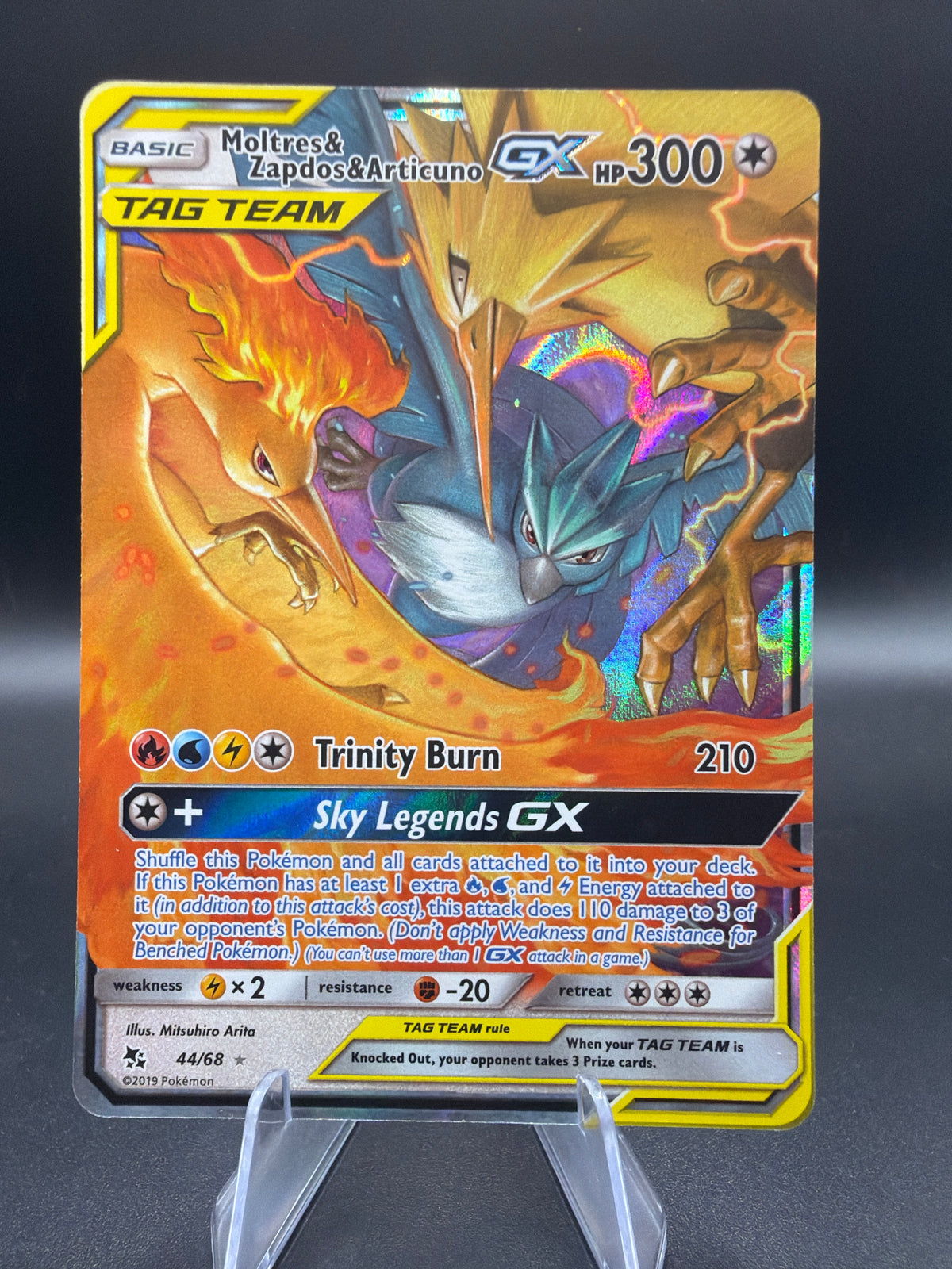 Pokémon TCG: 2019 Moltres & Zapdos & Articuno GX - 44/68 - Hidden Fates