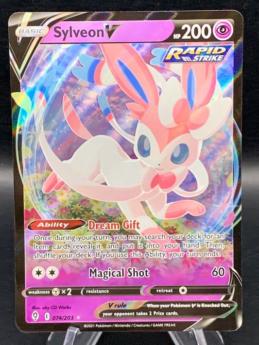Pokémon TCG: 2021 Sylveon V 074/203 SWSH: Evolving Skies