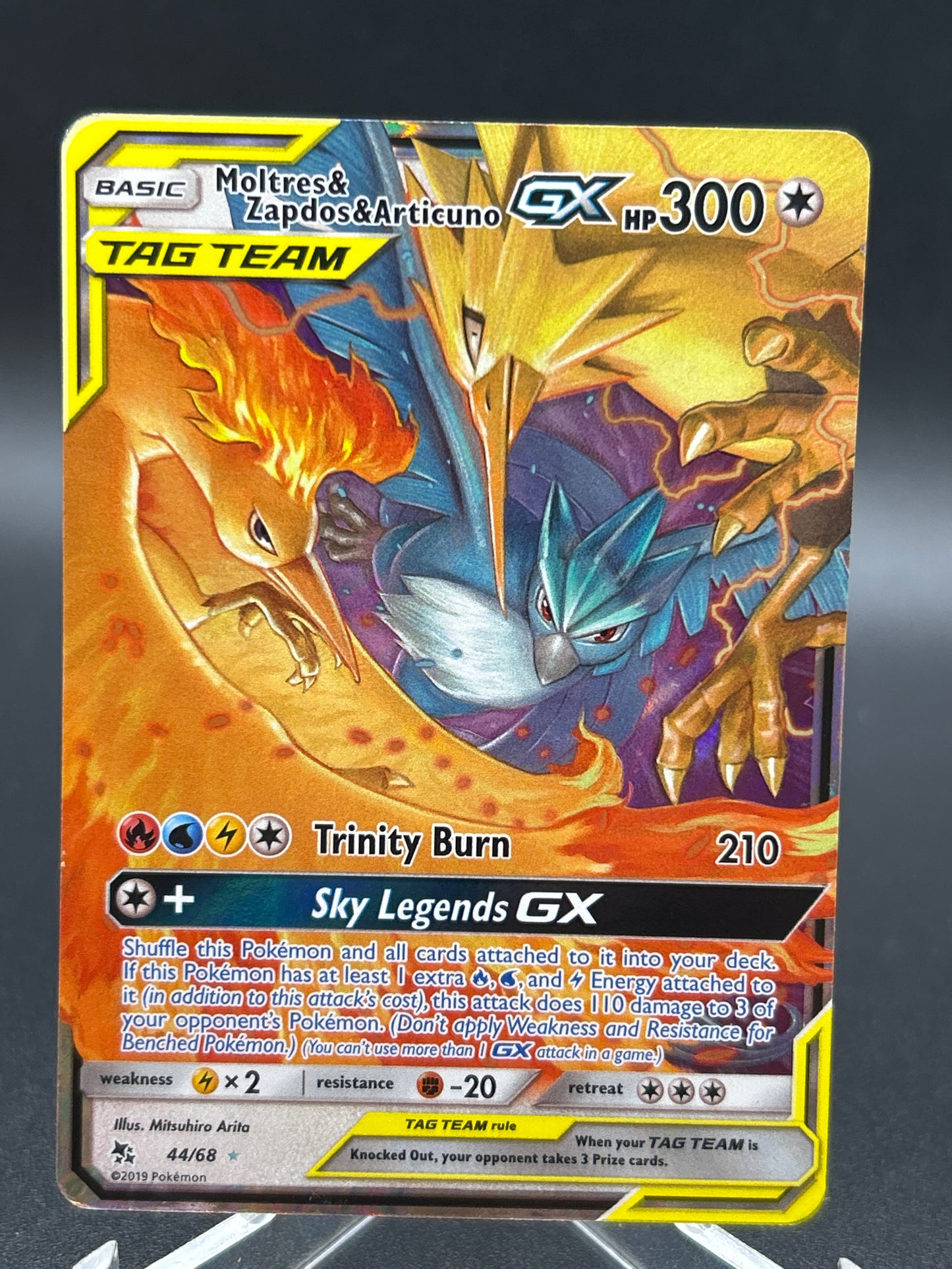 Pokémon TCG: 2019 Moltres & Zapdos & Articuno GX 44/68 Hidden Fates Tag Team