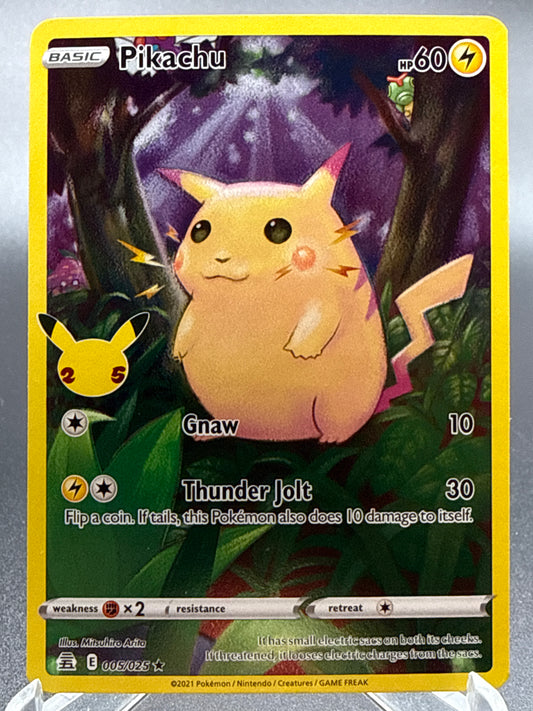 Pokémon TCG: 2021 Pikachu 005/025 SWSH: Celebrations Classic Collection