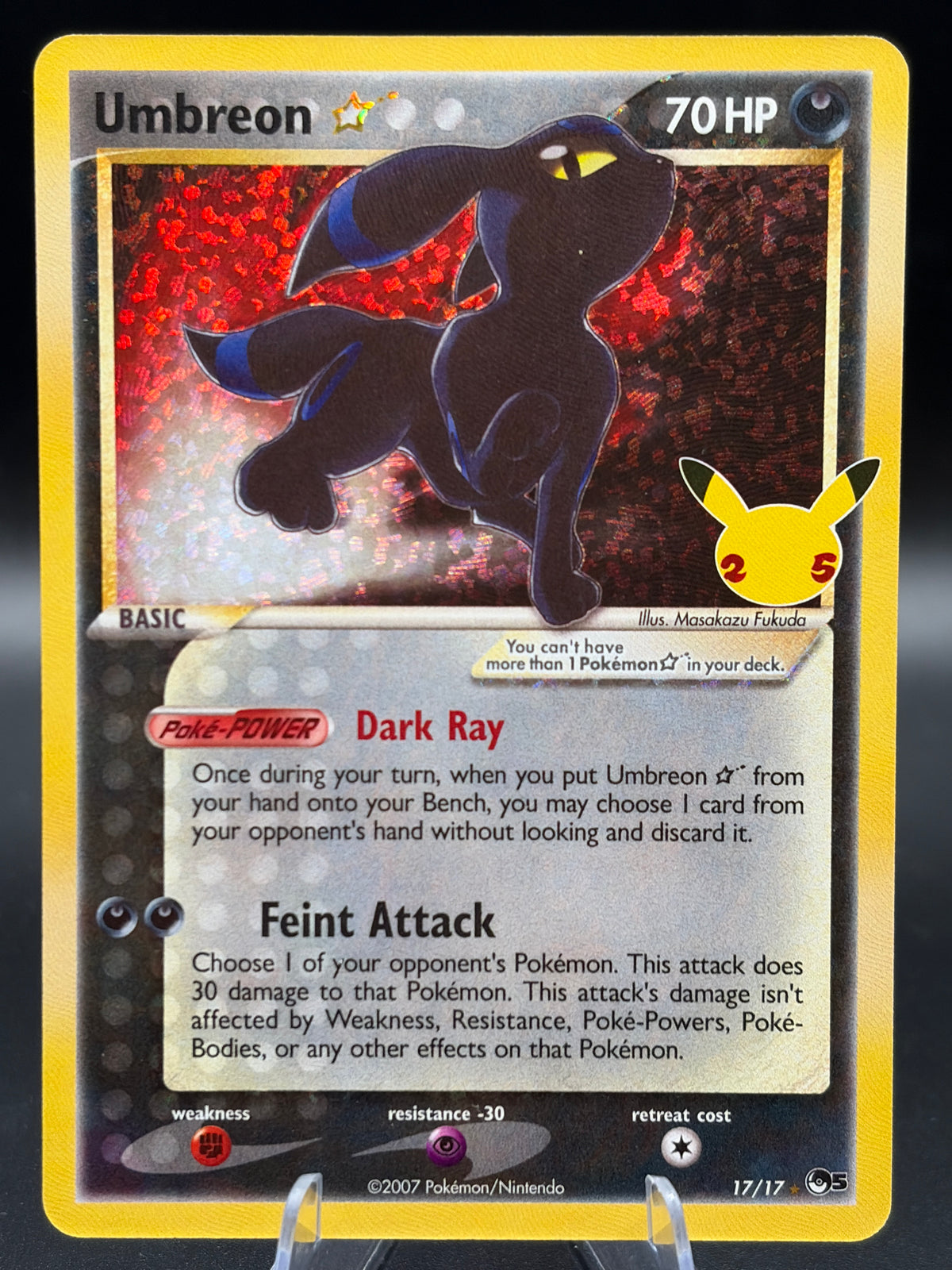 Pokémon TCG: 2021 Umbreon 17/17 Celebrations Classic Collection