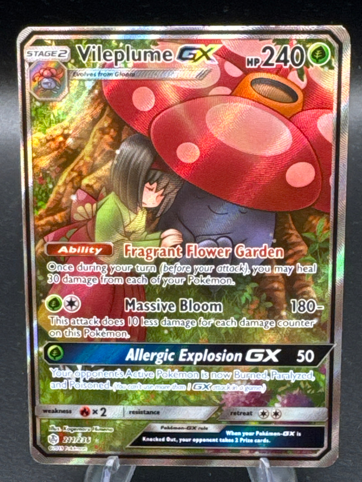 Pokémon TCG: 2019 Vileplume GX 211/236 Cosmic Eclipse