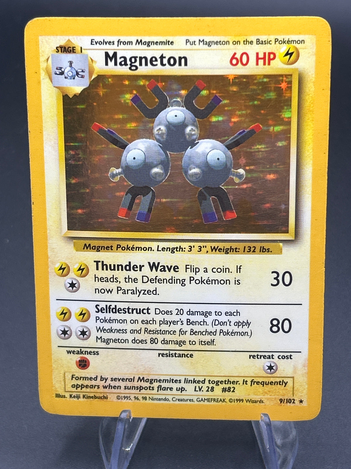 Pokemon TCG - Magneton - Base Set - 9/102 - DMG