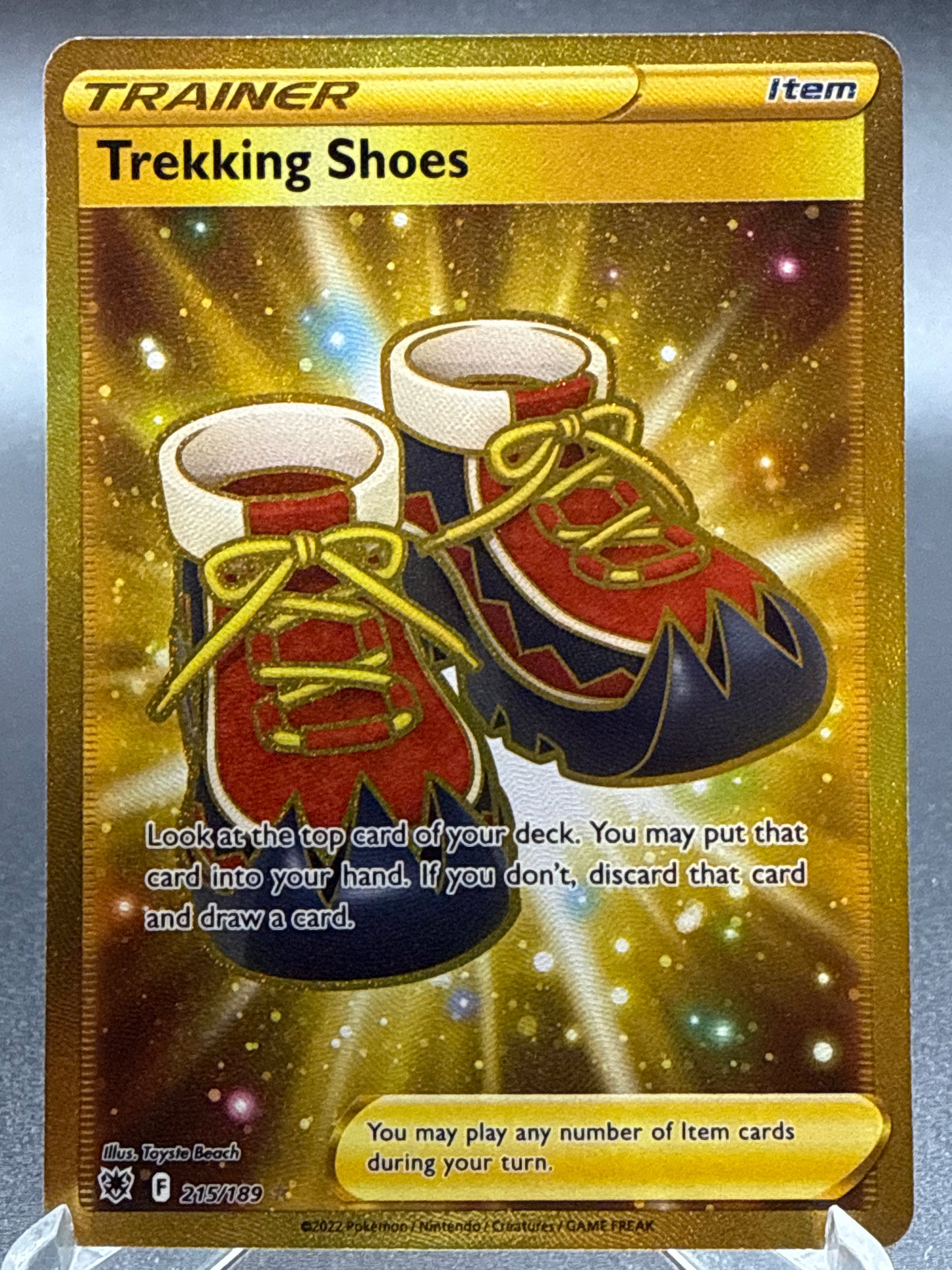 Pokémon TCG: 2022 Trekking Shoes 215/189 Astral Radiance Gold