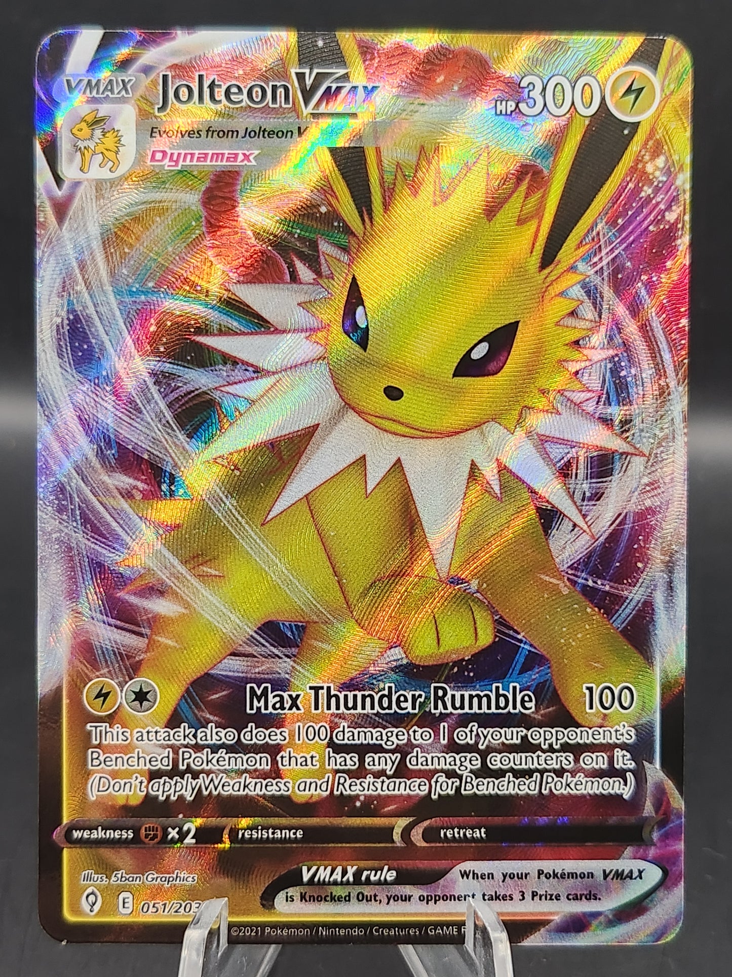 Pokémon TCG: 2021 Jolteon VMAX 051/203 SWSH: Evolving Skies
